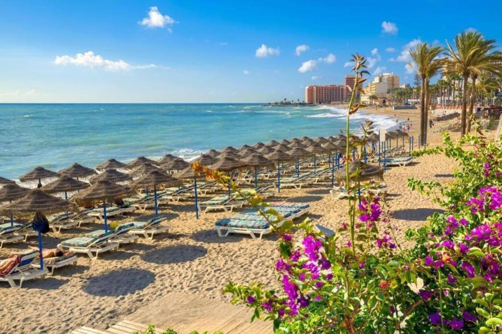 Apartamento Con Gran Terraza Junto A La Playa Torremolinos Exterior foto